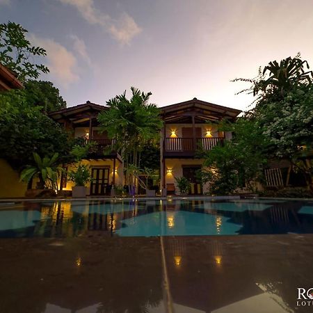 Royal Lotus Villa - Full Villa Rate Unawatuna Buitenkant foto