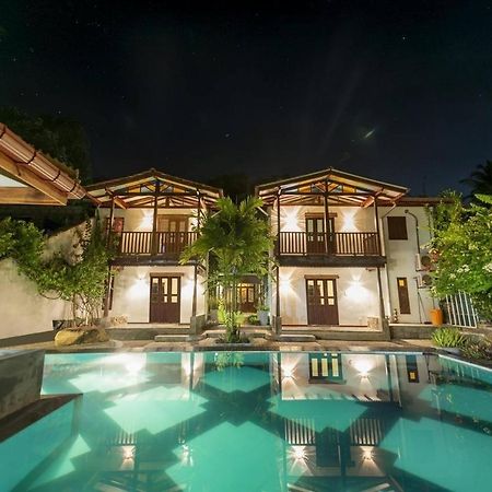 Royal Lotus Villa - Full Villa Rate Unawatuna Buitenkant foto