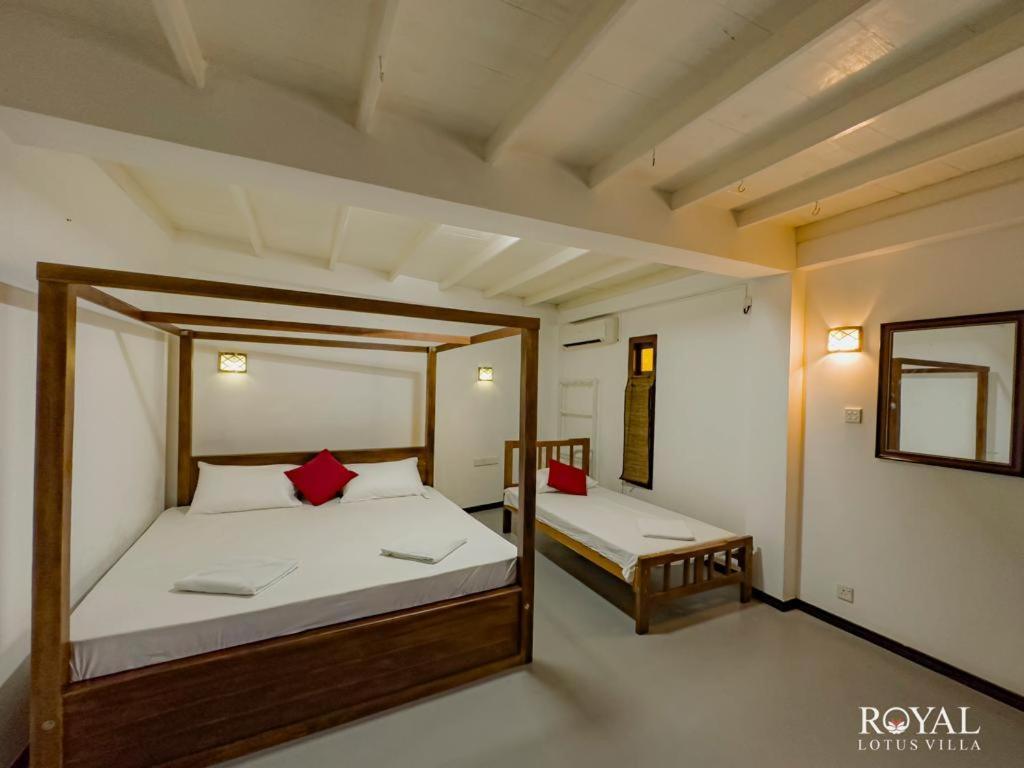 Royal Lotus Villa - Full Villa Rate Unawatuna Buitenkant foto