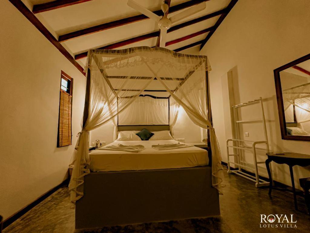 Royal Lotus Villa - Full Villa Rate Unawatuna Buitenkant foto