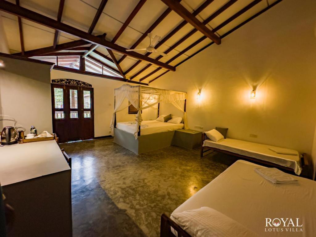 Royal Lotus Villa - Full Villa Rate Unawatuna Buitenkant foto